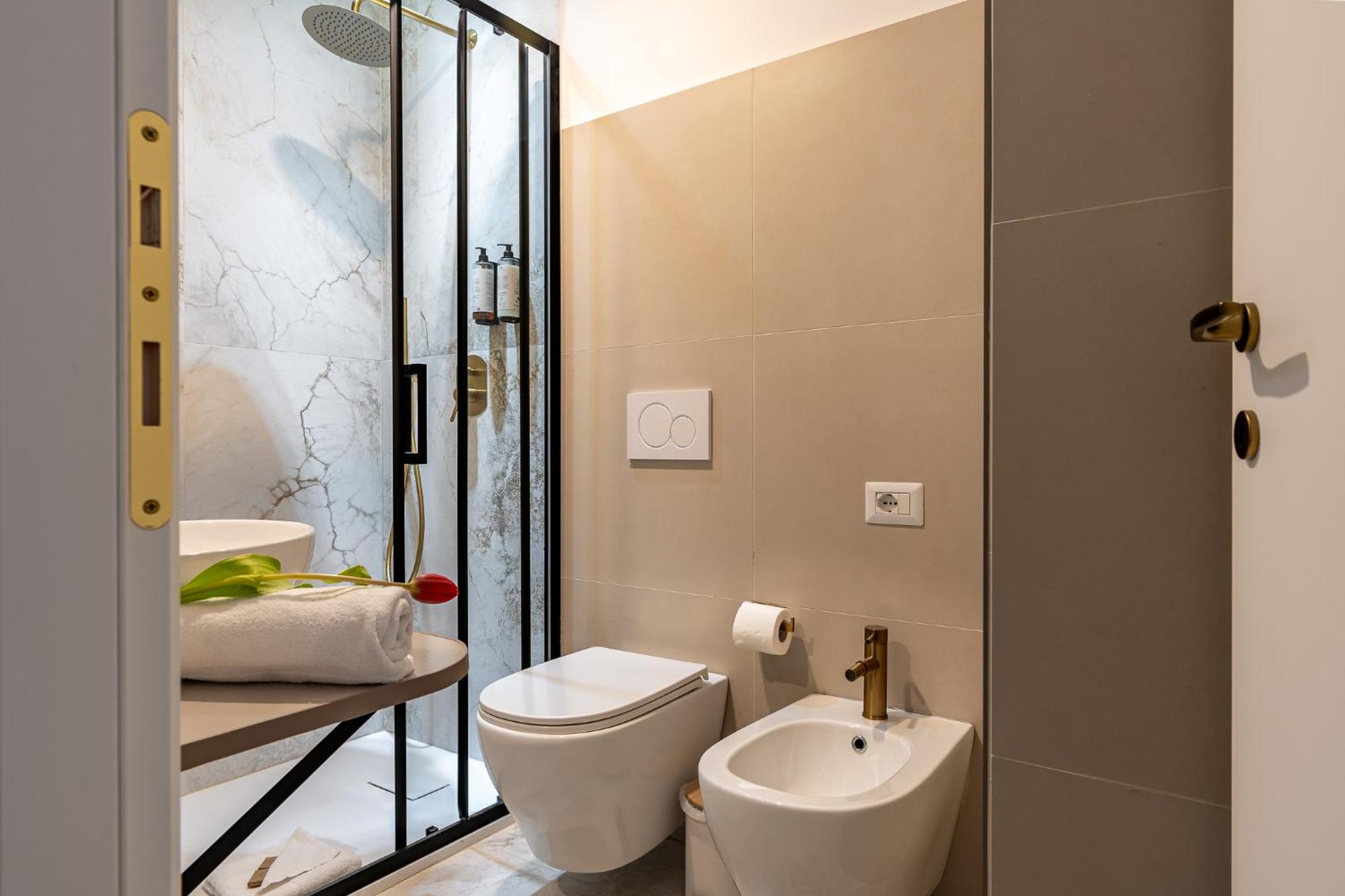 Decimo Meridio- At Spanish Steps- Rome Exterior photo